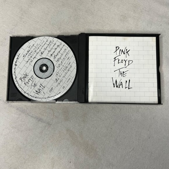 Pink Floyd "The Wall" 2-Disc CD Columbia Records Classic Rock Album @1979 - Picture 5 of 10
